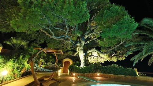 Изысканная элегантная двухуровневая вилла Анжелина Недвижимость Attiki (Греция)  м