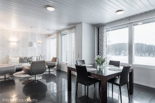 Продается роскошный дом в Савонлинна, Финляндия Недвижимость Восточная Финляндия (Финляндия)  Собственный участок 932 м2