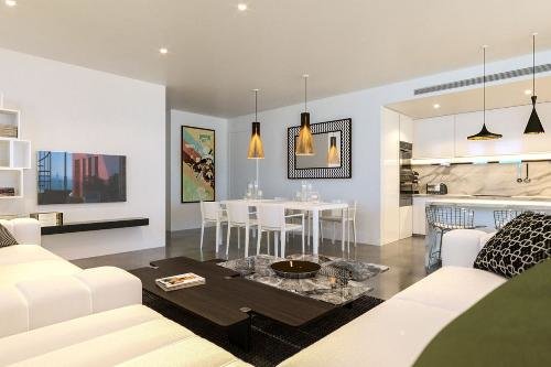 Продается 2-комнатная квартира в новом высококачественном проекте в Лимасол, Кипр Недвижимость Limassol District (Кипр)  В комплексе есть также закрытая парковка и складское помещение