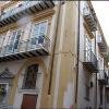 Продается исторический палаццо Prestipino в Палермо, Италия Недвижимость Сицилия (Италия)  Палаццо состоит из 6 квартир, два коммерческих помещения и склад (всего 10 спальных комнат, 10 комнат, 3 ванные комнаты, кухня)
