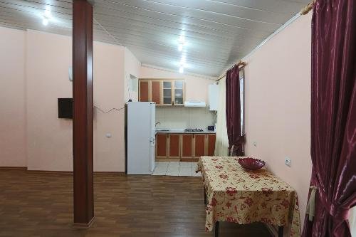 Квартира в Центре Еревана Недвижимость Ереван (Армения)  Во апартаменте имеется полностью оборудованная кухня, где можно приготовить еду на свой вкус