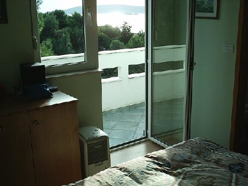 Вилла на продажу в Хорватий Недвижимость Задарская жупания‎ (Хорватия)  Все квартиры имеют балконы, выходящие на запад, с видом на море