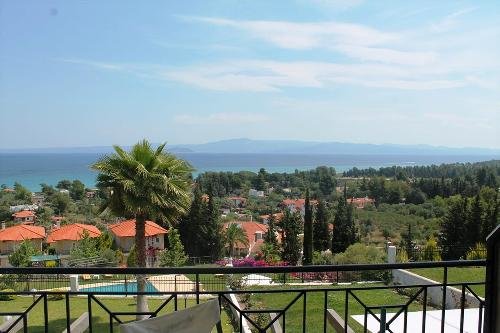 Греция Халкидики-Кассандра Таунхаус 100 кв м с панорамой на море Недвижимость Халкидики-Кассандра (Греция) ,  1 этаж: зал с кухней, санузел