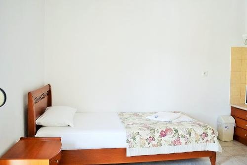 Греция Халкидики-Кассандра Отель на 16 двухкомнатных номеров Недвижимость Nomos Chalkidikis (Греция)  Второй этаж состоит из 6 спальных комнат, 6 гостиных с кухней, 6 душевых комнат