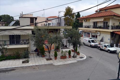 Греция Салоники Квартира 90 кв м, 3 комнаты, с паркингом Недвижимость Nomos Chalkidikis (Греция)  Квартира имеет угловое расположение