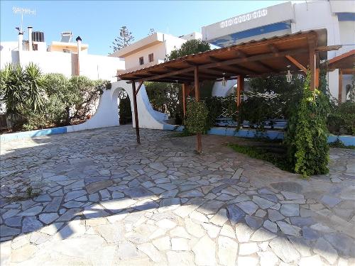 Греция Остров Крит Сталида Гостиница в 150 м от моря на 16 больших номеров Недвижимость о Крит (Греция)  от моря 150 м Расст