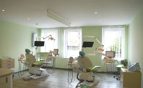 Продажа действующей стоматологии Недвижимость Калининградская  область (Россия)  Клиника работает около 6 лет и имеет постоянных пациентов