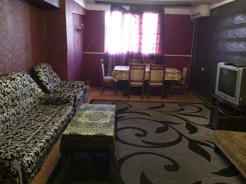 Продается 2х комнатная квартира на ул Хоренаци Недвижимость Ереван (Армения) Капитальный евроремонт, газовое отопление, мебель, техника, открытый балкон, переделана в 3и комнаты