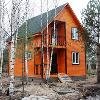 Новый теплый домик с балконом, личным септиком и электричеством, в сосновом лесу, у реки Вексы